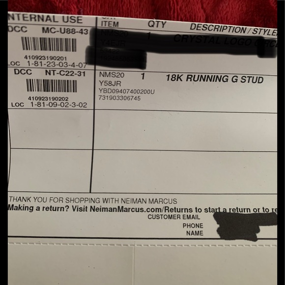 ✅SOLD NIB Gucci 18K Gold Running G Stud Earrings - Picture 6 of 6